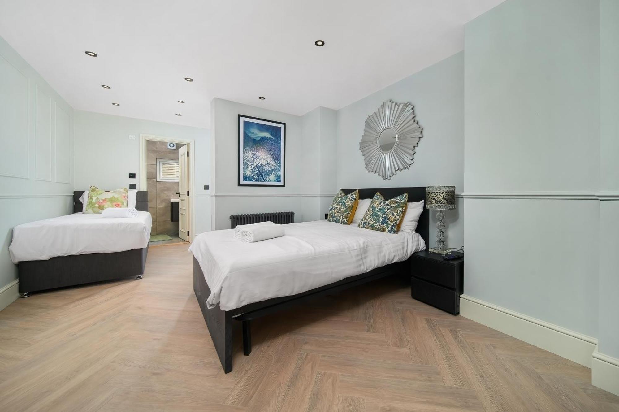 Nine Elms Modern Studio Apartments London Exterior photo
